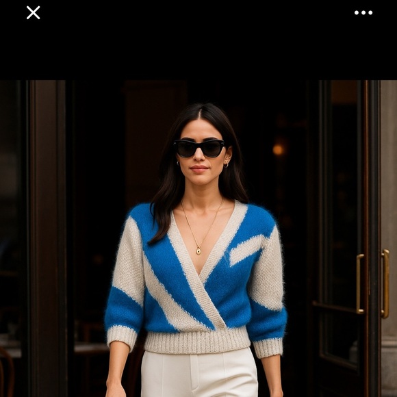 Sweater Chic Blue and Cream Women's habdknit sweater - Picture 4 of 4